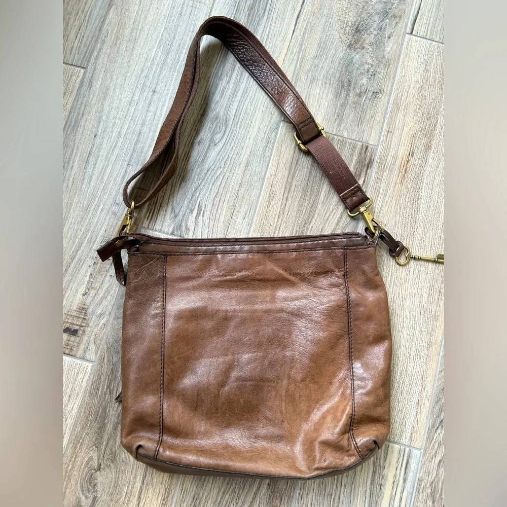 Vintage Fossil Leather Shoulder Bag